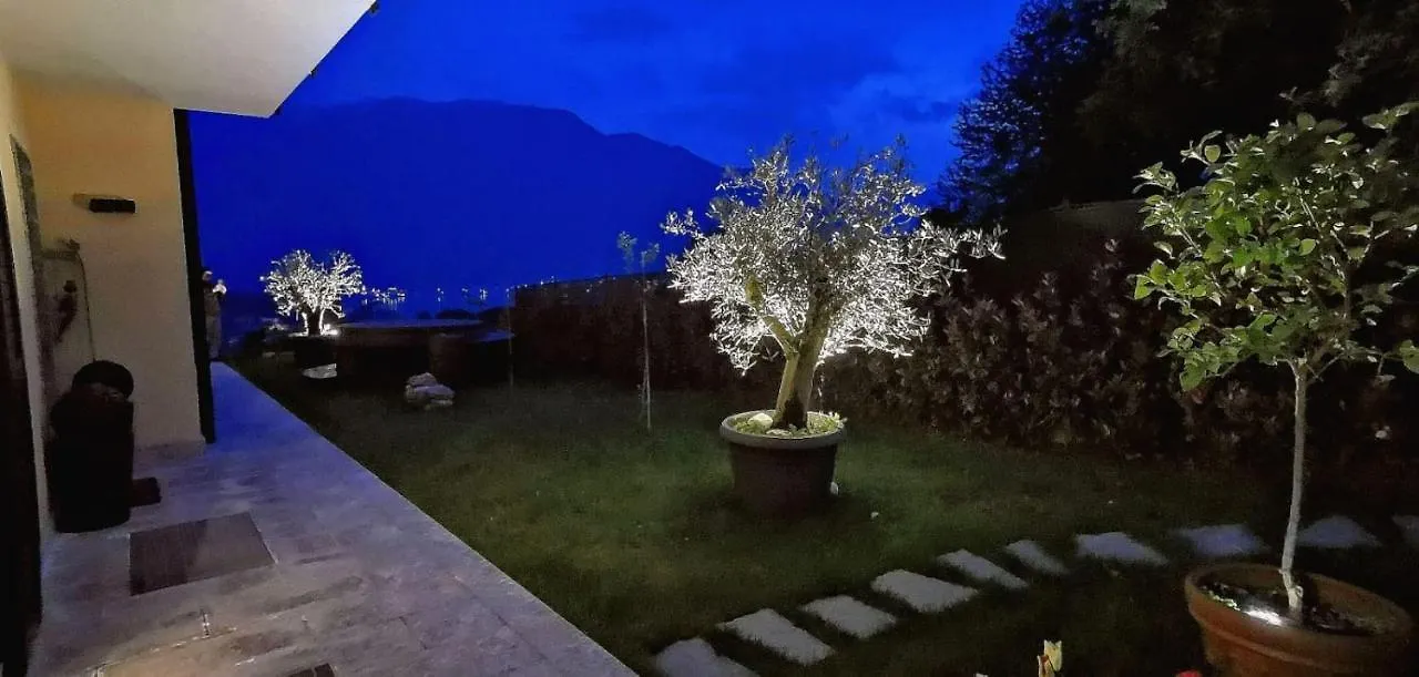 Magic Garden With Jacuzzi-Pool And Luxury Lake Como View Lenno Apartment